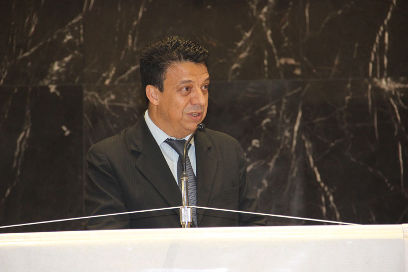 O Deputado Wander Borges, autor do requerimento que deu origem ao tributo, afirmou que a situação enfrentada pelo país - com grande desigualdade, impostos elevados e serviços de baixa qualidade - exige mandatários compromissados com o interesse público e o bem comum.